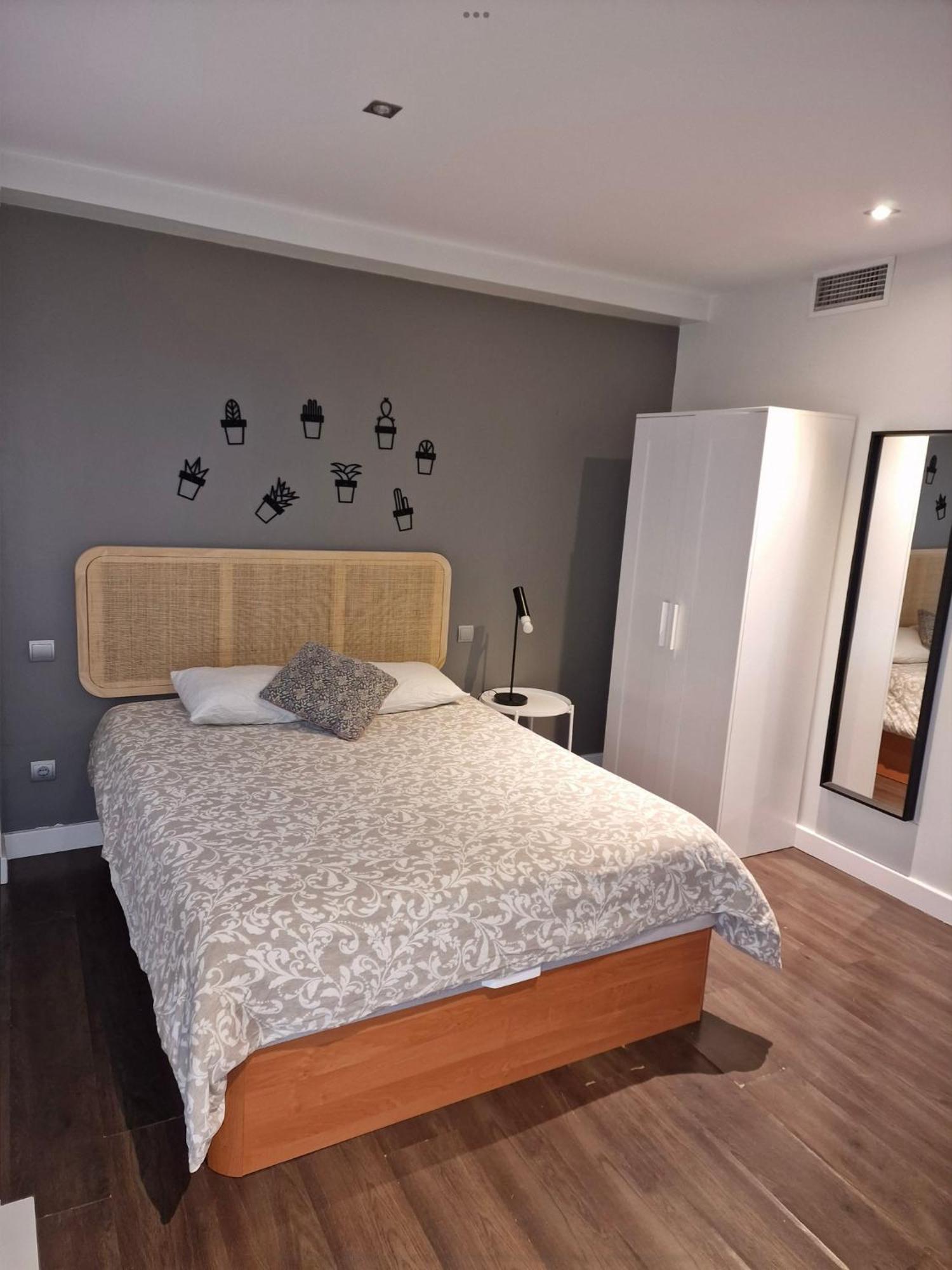 Apartamento 3a Atocha, Delicias, Rio *